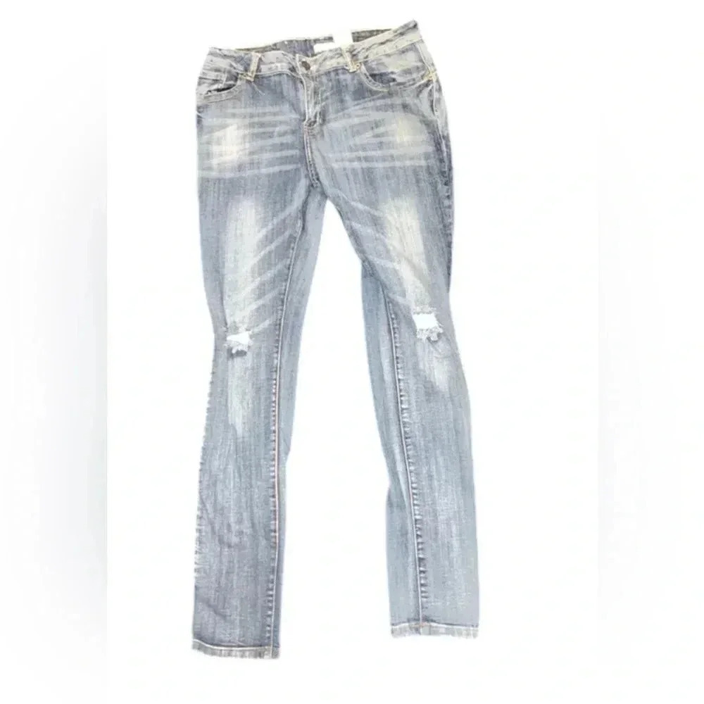 Sweet look blue JEANS women’s size 19
Inseam 29”